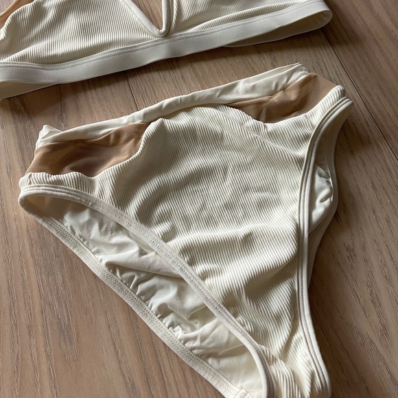 LSpace Bikini with Mesh - Picture 2 of 5